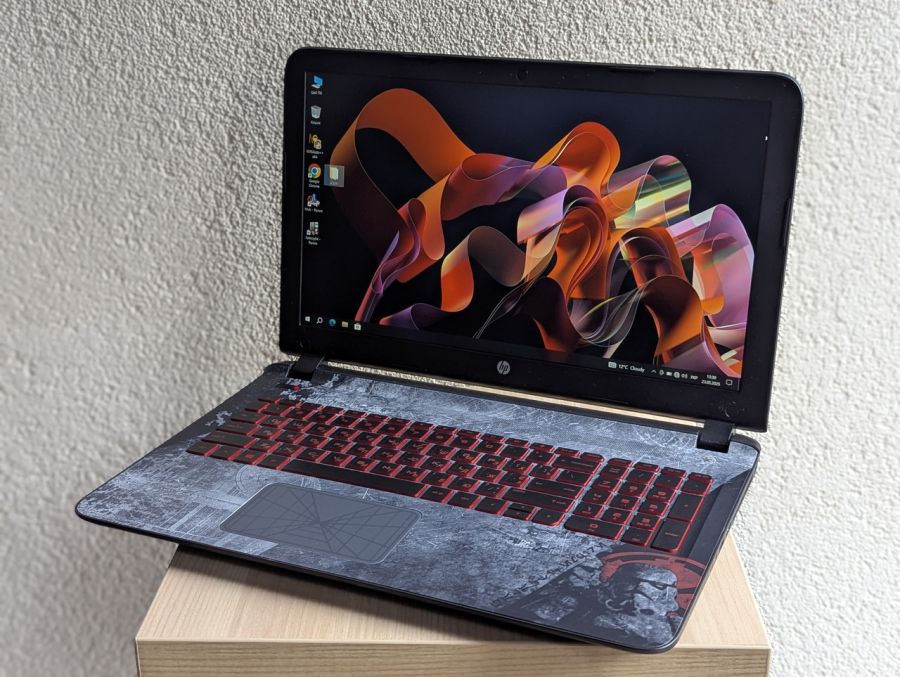 Ноутбук Б/В HP Pavilion 80A4, Intel Core i5-6200U, DDR3 16 GB, SSD 360GB, NVIDIA GeForce 940M 2Gb, 15" Full HD [ProductHub SKU HP471]