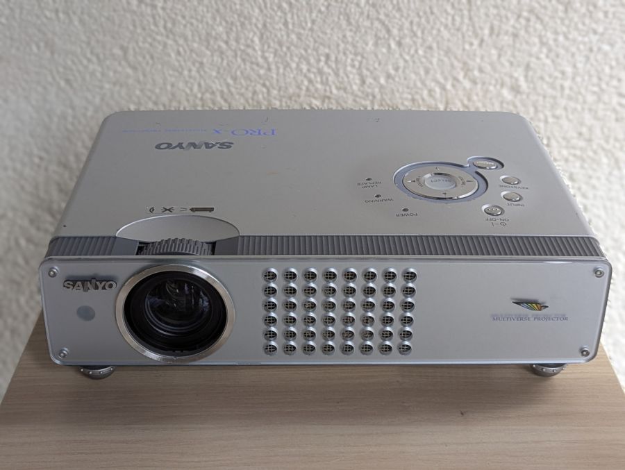 Б/В Проєктор SANYO plc-se20a [ProductHub SKU SANYO]