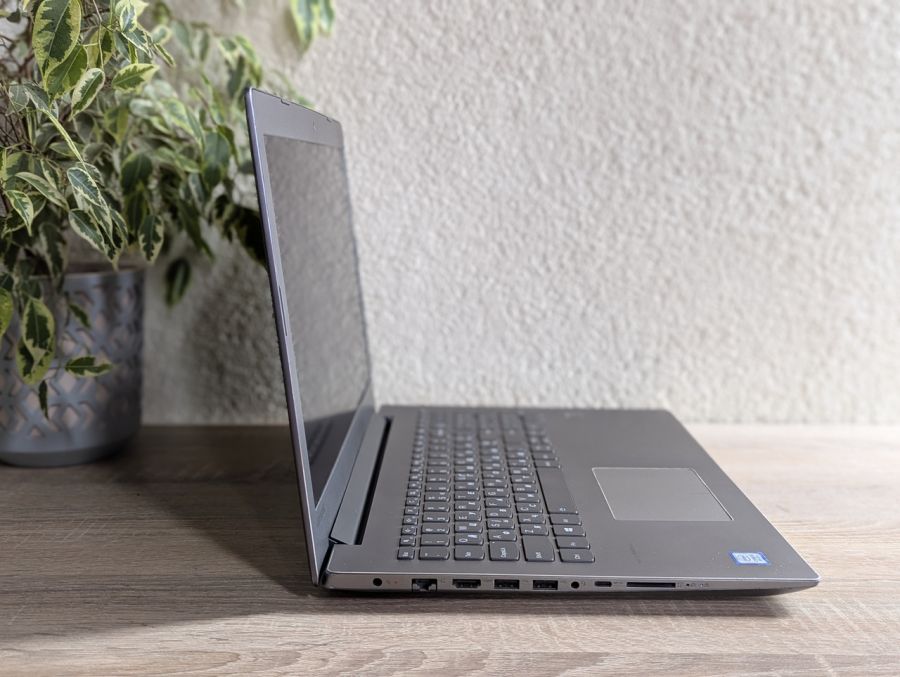 Уцінка! Ноутбук Б/В Lenovo IdeaPad 520-15IKB, Intel Core i7-8550U, DDR4 8 GB, SSD 128GB, 15.6" Full HD [ProductHub SKU L240]