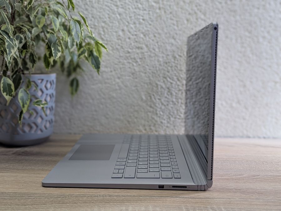 Ноутбук Б/В Microsoft Surface Book, Intel Core i5-6300U, DDR4 8 GB, SSD 128GB, 14" Full HD Сенсор [ProductHub SKU Surface6]