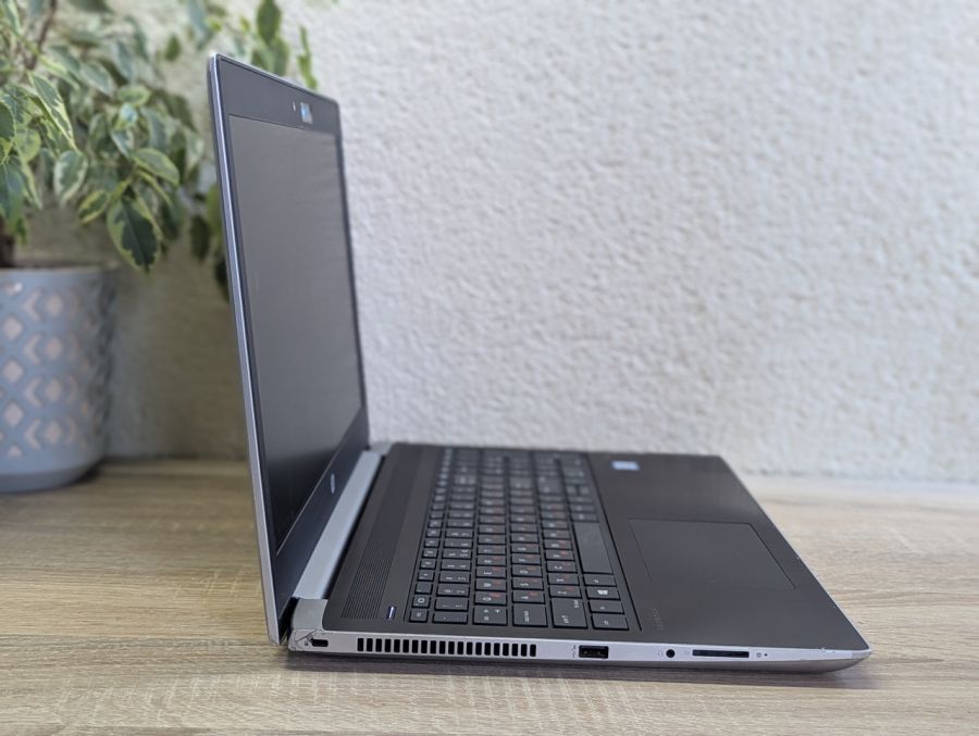 Уцінка! Ноутбук Б/В HP ProBook 450 G5, Intel Core i5-8250U, DDR4 16 GB, SSD 256GB + HDD 500GB, 15.6" Full HD [ProductHub SKU HP136]