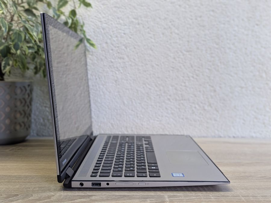 Уцінка! Ноутбук Б/В Toshiba Satellite Radius 15 P50W-C-10V, Intel Core i5-6200U, DDR3 8 GB, SSD 128GB, 15.6" Full HD [ProductHub SKU T32]