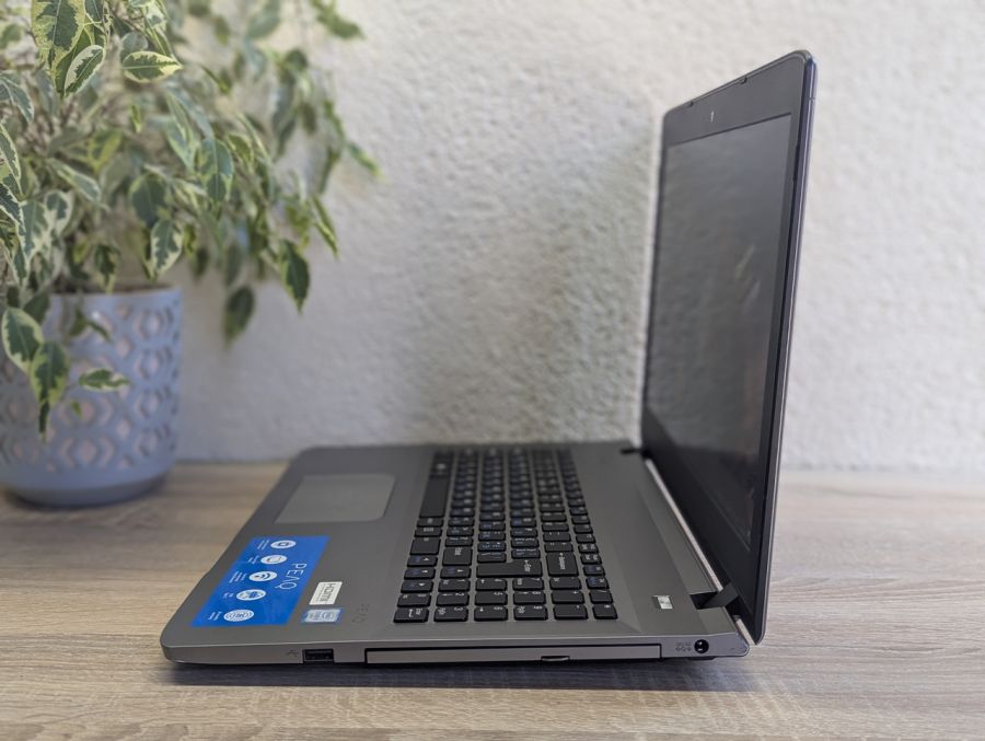 Уцінка! Ноутбук Б/В PEAQ MA50LU, Intel Core i5-6200U, DDR4 16 GB, SSD 256GB, 15" Full HD [ProductHub SKU PEAQ1]