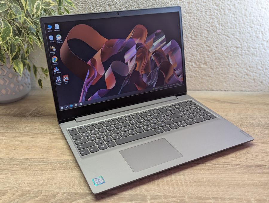 Уцінка! Ноутбук Б/В Lenovo IdeaPad S145-15IWL, Intel Core i3-8130U, DDR4 8 GB, SSD 128GB, 15.6" Full HD [ProductHub SKU L248]