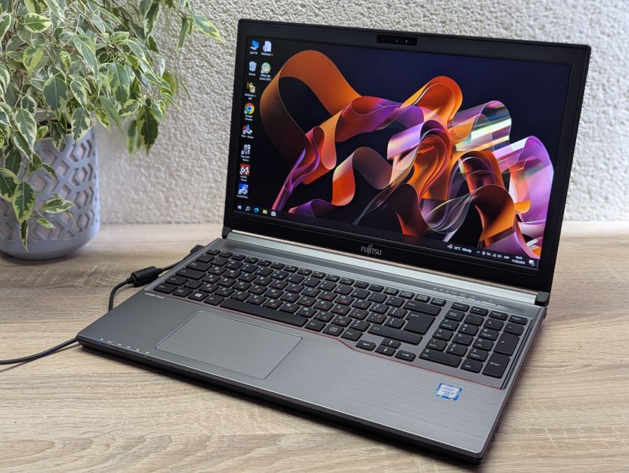 Уцінка! Ноутбук Б/В Fujitsu E756, Intel Core i5-6300U, DDR4 8 GB, SSD 256GB, 15.6" Full HD [ProductHub SKU F119]
