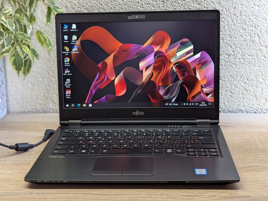 Уцінка! Ноутбук Б/В Fujitsu U747, Intel Core i5-6200U, DDR4 8 GB, SSD 128GB, 14" Full HD [ProductHub SKU F94]
