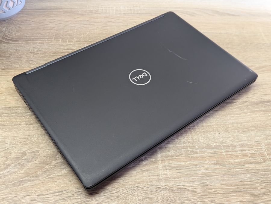 Уцінка! Ноутбук Б/В Dell Latitude 5590, Intel Core i5-8250U, DDR4 16 GB, SSD 256GB, 15.6" Full HD [ProductHub SKU Dell274]