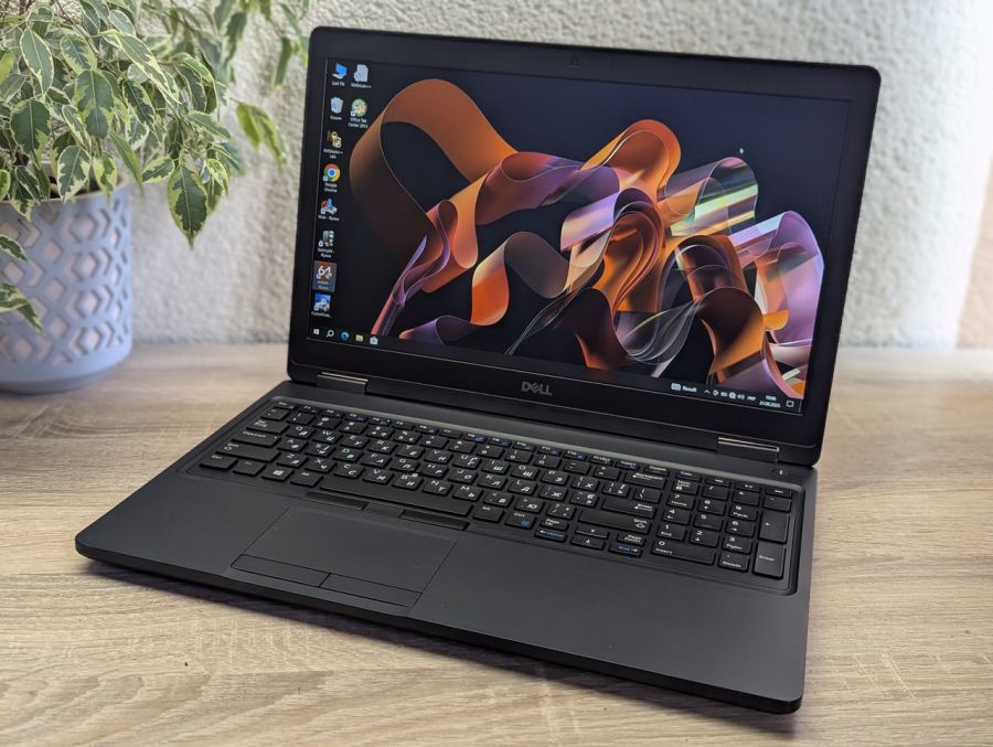 Уцінка! Ноутбук Б/В Dell Latitude 5590, Intel Core i5-8250U, DDR4 16 GB, SSD 256GB, 15.6" Full HD [ProductHub SKU Dell274]