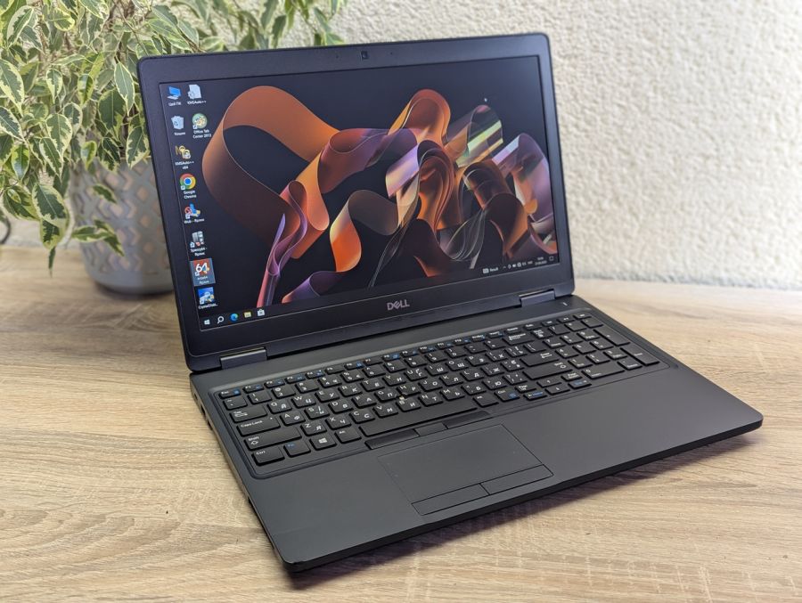 Уцінка! Ноутбук Б/В Dell Latitude 5590, Intel Core i5-8250U, DDR4 16 GB, SSD 256GB, 15.6" Full HD [ProductHub SKU Dell274]