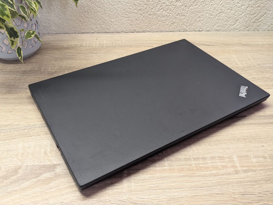 Уцінка! Ноутбук Б/В Lenovo ThinkPad T560, Intel Core i5-6300U, DDR3, SSD 128GB, 15.6" Full HD [ProductHub SKU L150]