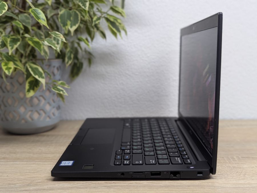 Ноутбук Б/В Dell Latitude 7390, Intel Core i5-7300U, DDR4 16 GB, SSD 256GB, 13" Full HD [ProductHub SKU Dell284]