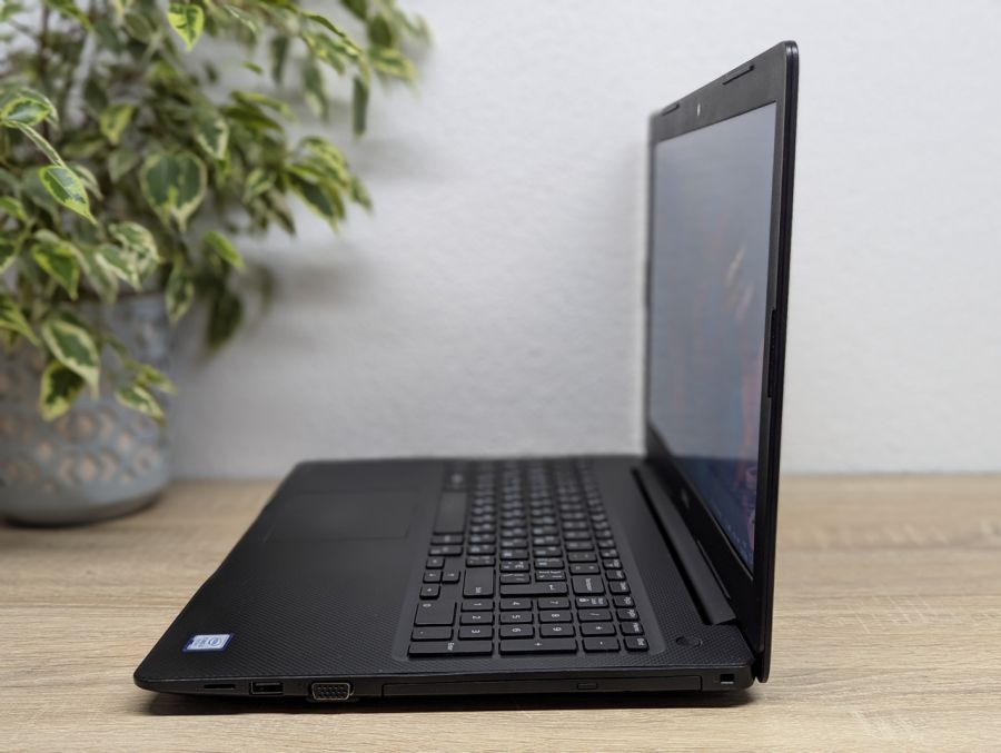 Уцінка! Ноутбук Б/В Dell Latitude 3581, Intel Core i3-7020U, DDR4 8 GB, SSD 128GB, 15.6" HD [ProductHub SKU Dell224]