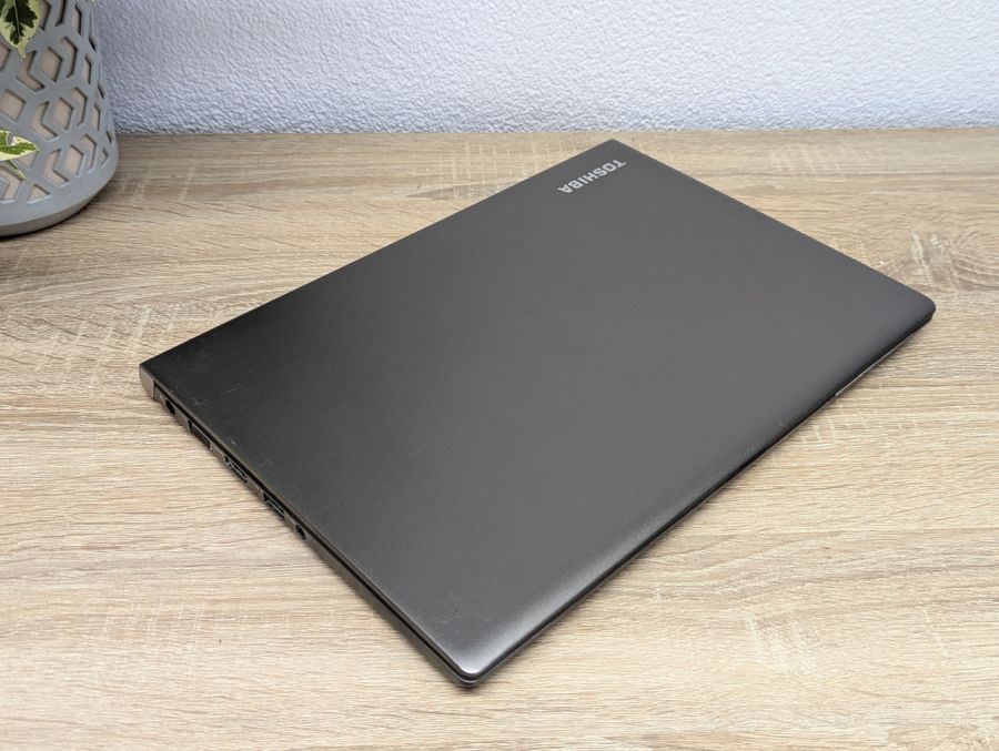 Ноутбук Б/В Toshiba Portege Z30T-C, Intel Core i5-6300U, DDR3 8 GB, SSD 256GB, 13" Full HD Сенсор [ProductHub SKU T125]
