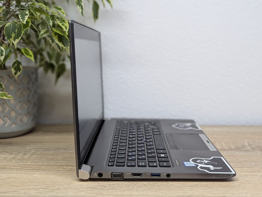 Ноутбук Б/В Toshiba Portege Z30T-C, Intel Core i5-6300U, DDR3 8 GB, SSD 256GB, 13" Full HD Сенсор [ProductHub SKU T125]