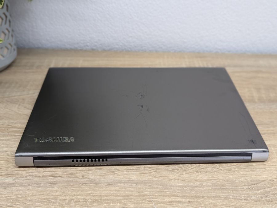 Уцінка! Ноутбук Б/В Toshiba Portege Z30T-C, Intel Core i5-6300U, DDR3 8 GB, SSD 256GB, 13" Full HD Сенсор [ProductHub SKU T127]