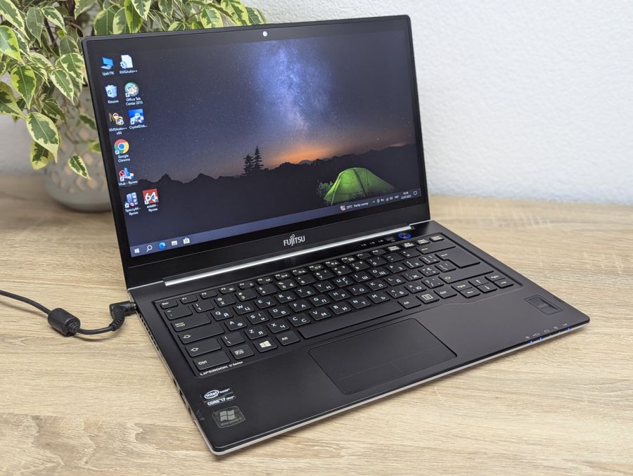 Уцінка! Ноутбук Б/В Fujitsu U772, Intel Core i7-3667U, DDR3 8 GB, SSD 256GB, 14" HD [ProductHub SKU F93]