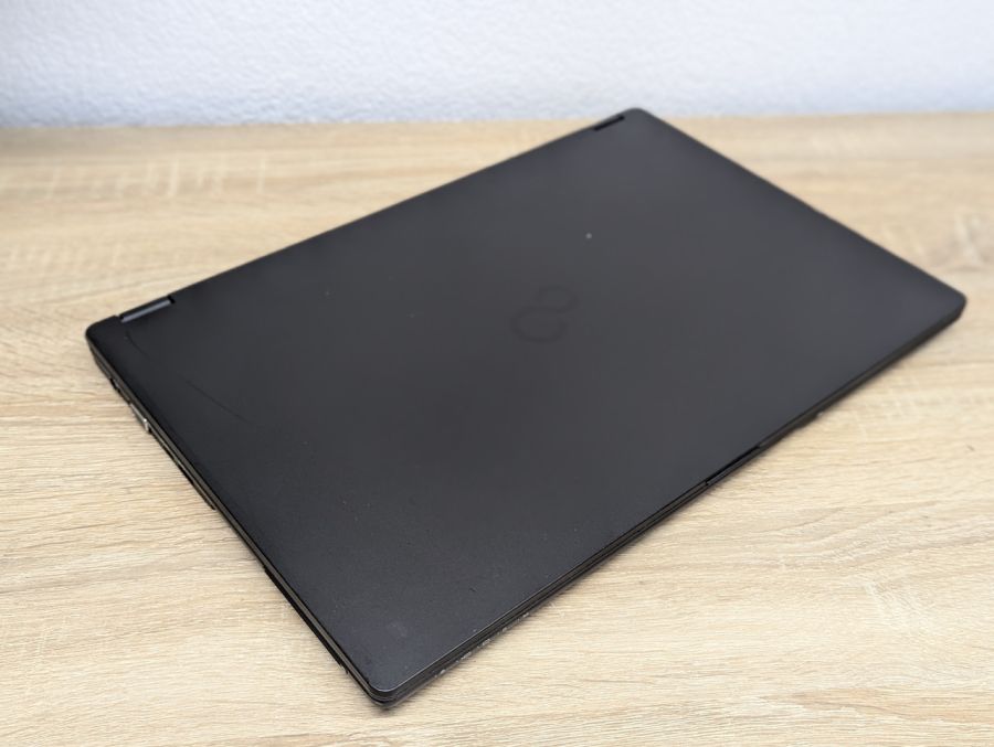 Ноутбук Б/В Fujitsu U757, Intel Core i5-6200U, DDR4 8 GB, SSD 256GB, 15.6" Full HD [ProductHub SKU F154]