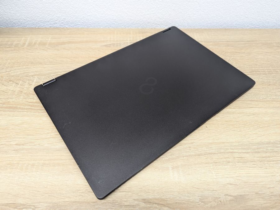 Уцінка! Ноутбук Б/В Fujitsu U759, Intel Core i5-8665U, DDR4 8 GB, SSD 256GB, 15.6" Full HD [ProductHub SKU F157]
