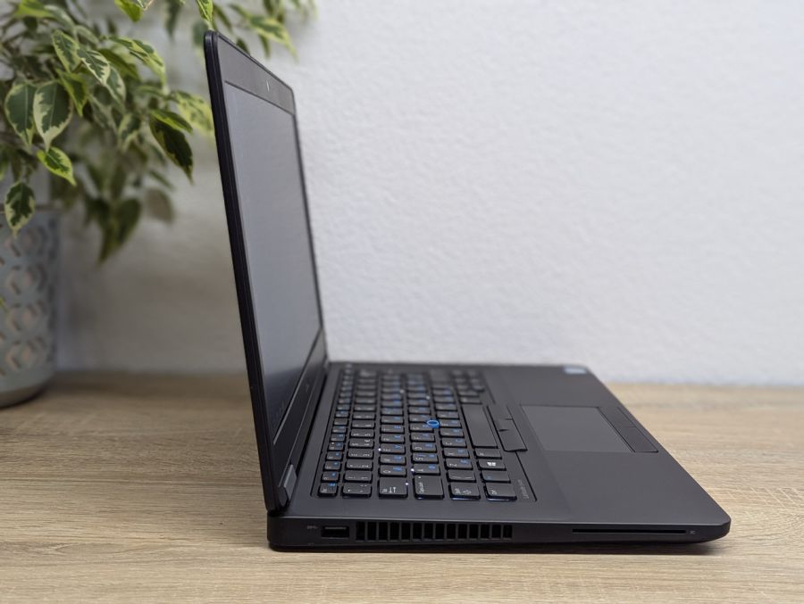 Уцінка! Ноутбук Б/В Dell Latitude E5470, Intel Core i5-6200U, DDR4 8 GB, SSD 128GB, 14" HD [ProductHub SKU Dell290]
