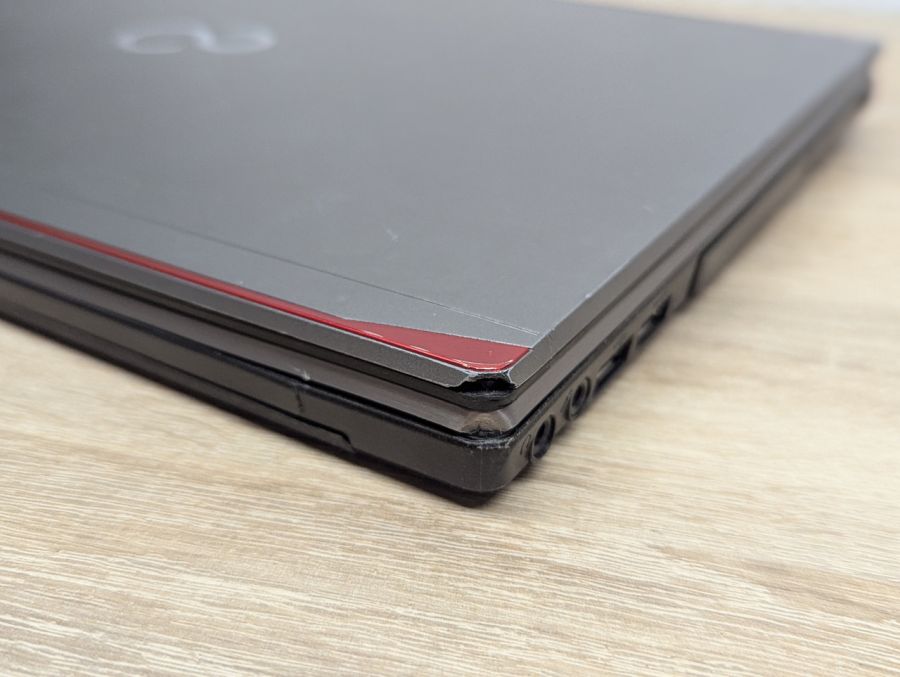 Уцінка! Ноутбук Б/В Fujitsu E736, Intel Core i5-6300U, DDR4 8 GB, SSD 256GB, 13" Full HD [ProductHub SKU F170]