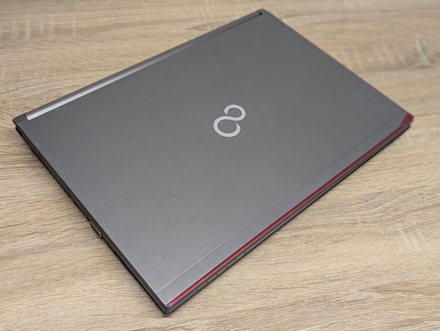Уцінка! Ноутбук Б/В Fujitsu E736, Intel Core i5-6300U, DDR4 8 GB, SSD 256GB, 13" Full HD [ProductHub SKU F170]