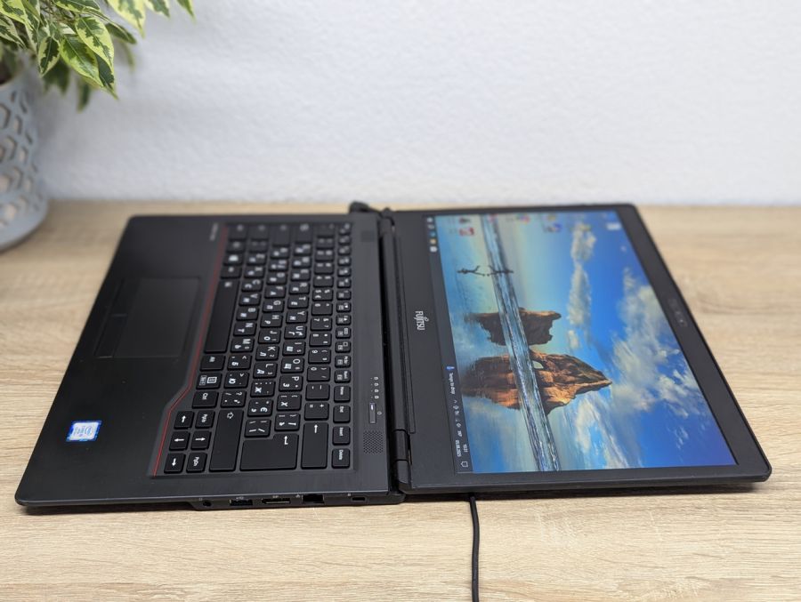 Уцінка! Ноутбук Б/В Fujitsu U748, Intel Core i5-7300U, DDR4 8 GB, SSD 128GB, 14" Full HD [ProductHub SKU F175]
