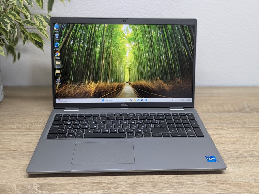 Ноутбук Б/В Dell Latitude 5520, Intel Core i5-1145G7, DDR4 16 GB, SSD 256GB, 15.6" Full HD [ProductHub SKU Dell301]