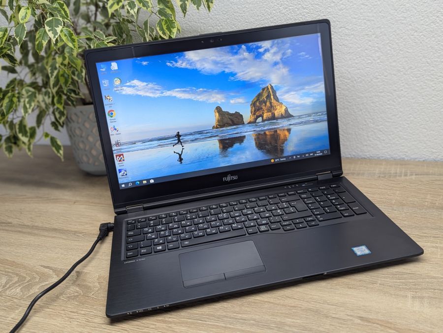 Ноутбук Б/В Fujitsu U758, Intel Core i5-8350U, DDR4 16 GB, SSD 256GB, 15.6" Full HD Сенсор [ProductHub SKU F179]