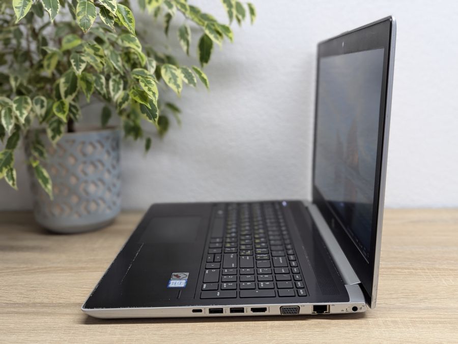 Уцінка! Ноутбук Б/В HP ProBook 450 G5, Intel Core i7-8550U, DDR4 16 GB, SSD 128GB + SSD 1TB, 15.6" Full HD [ProductHub SKU HP552]