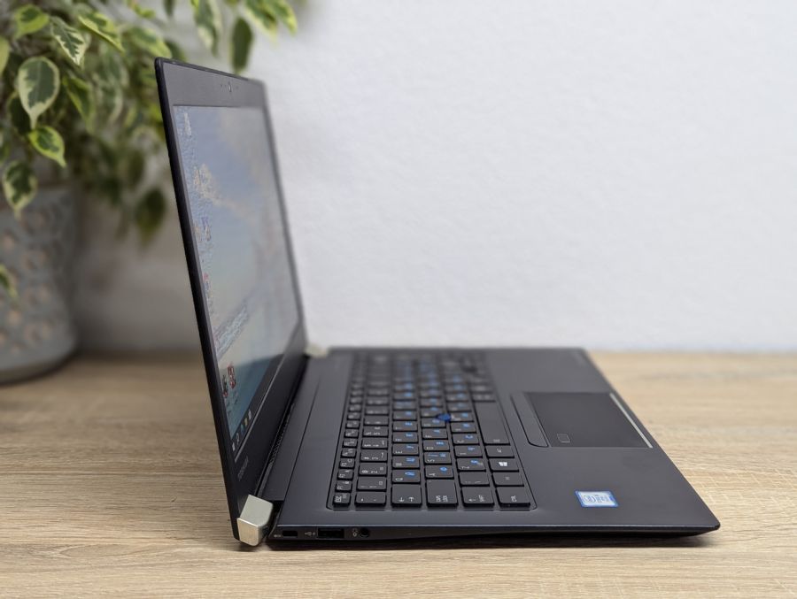 Ноутбук Б/В Toshiba Portege X30-D, Intel Core i5-7300U, DDR4 8 GB, SSD 128GB, 13" Full HD Сенсор [ProductHub SKU T138]