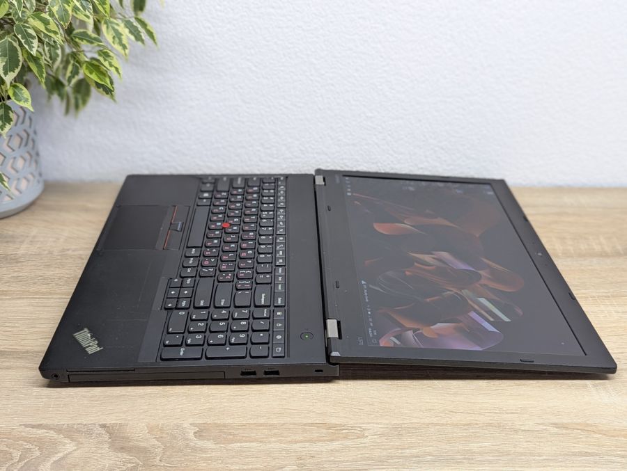 Уцінка! Ноутбук Б/В Lenovo ThinkPad L570, Intel Core i7-7600U, DDR4 16 GB, SSD 256GB, 15.6" Full HD [ProductHub SKU L264]