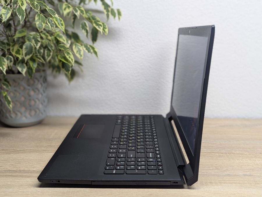 Уцінка! Ноутбук Б/В Lenovo V110, Intel Core i3-6006U, DDR4 8 GB, SSD 128GB, 15.6" Full HD [ProductHub SKU L273]