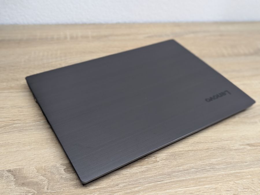 Уцінка! Ноутбук Б/В Lenovo V330-14IKB, Intel Core i5-8250U, DDR4 20 GB, SSD 256GB, 14" Full HD [ProductHub SKU L275]