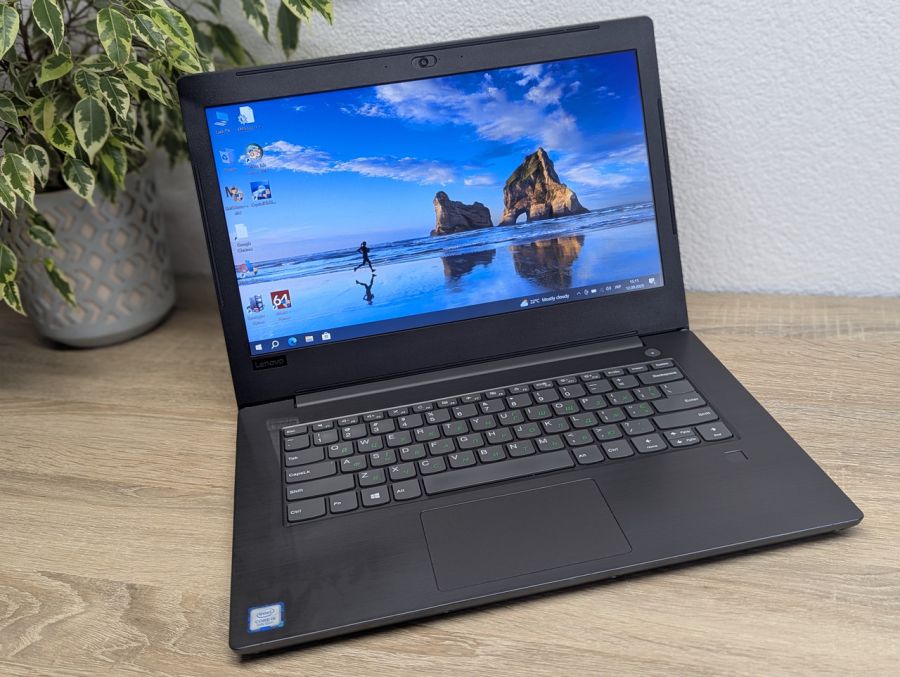 Уцінка! Ноутбук Б/В Lenovo V330-14IKB, Intel Core i5-8250U, DDR4 20 GB, SSD 256GB, 14" Full HD [ProductHub SKU L275]