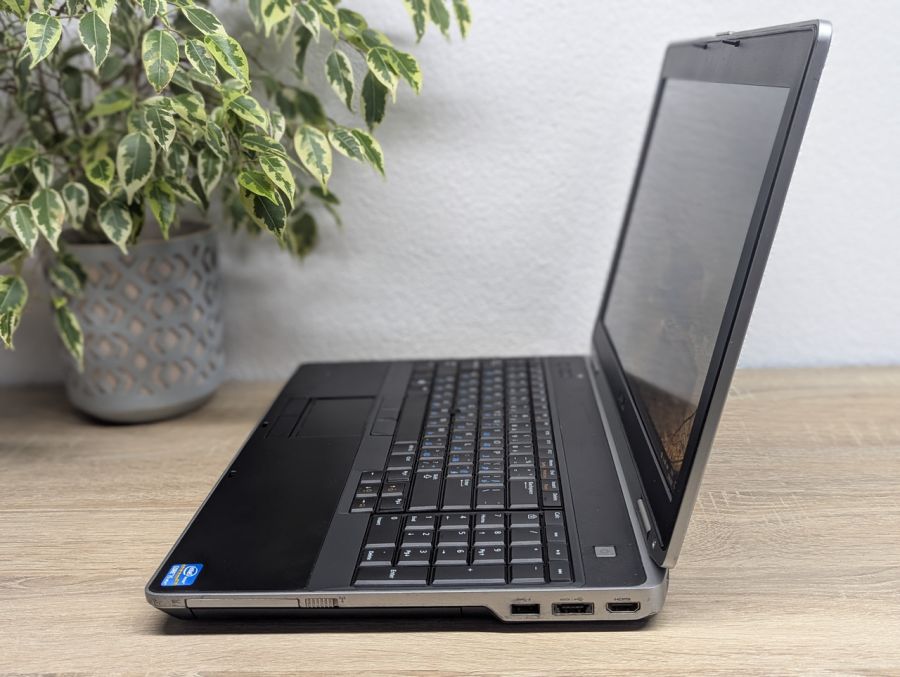 Ноутбук Б/В Dell Latitude E6530, Intel Core i5-3320M, DDR3 8 GB, SSD 128GB, 15.6" HD [ProductHub SKU Dell65]