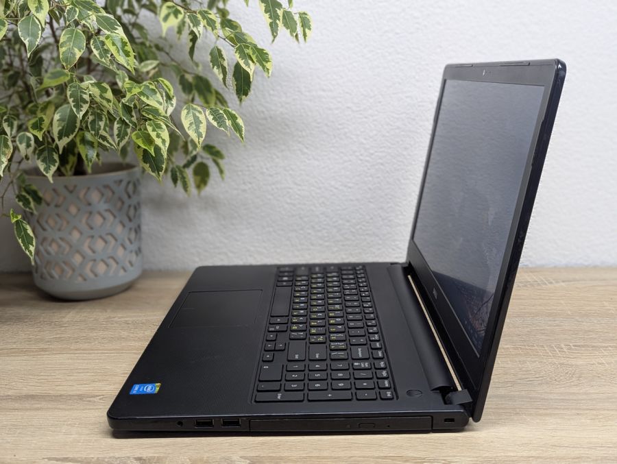 Уцінка! Ноутбук Б/В Dell Vostro 3558, Intel Core i3-4005U, DDR3 8 GB, SSD 256GB, 15.6" HD [ProductHub SKU Dell333]