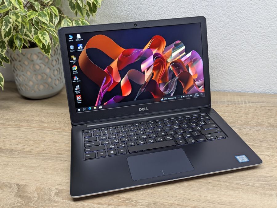 Ноутбук Б/В Dell Vostro 5370, Intel Core i5-8250U, DDR4 8 GB, SSD 128GB, 13" Full HD [ProductHub SKU Dell336]