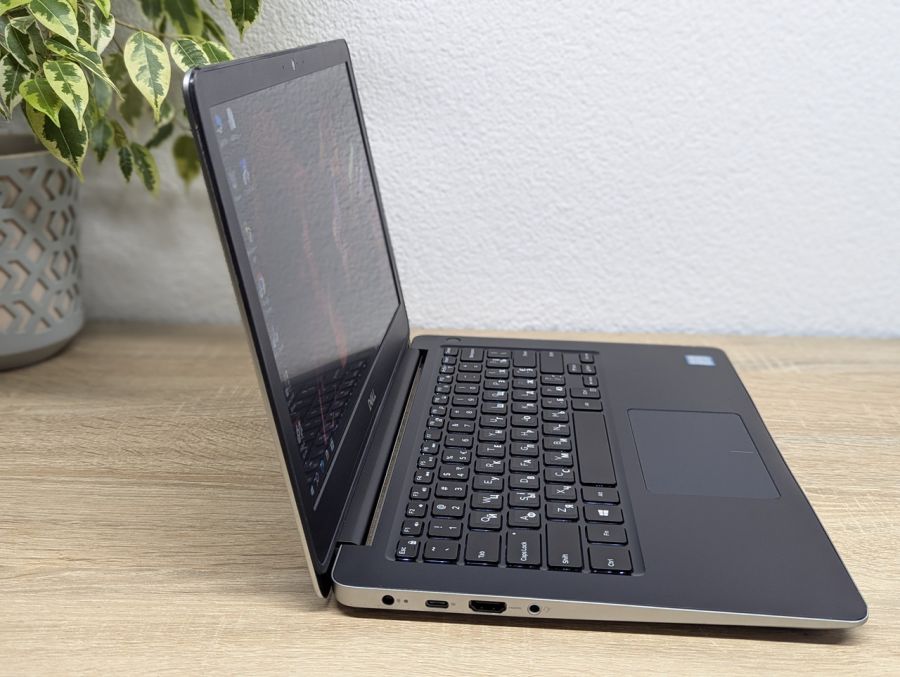 Ноутбук Б/В Dell Vostro 5370, Intel Core i5-8250U, DDR4 8 GB, SSD 128GB, 13" Full HD [ProductHub SKU Dell336]