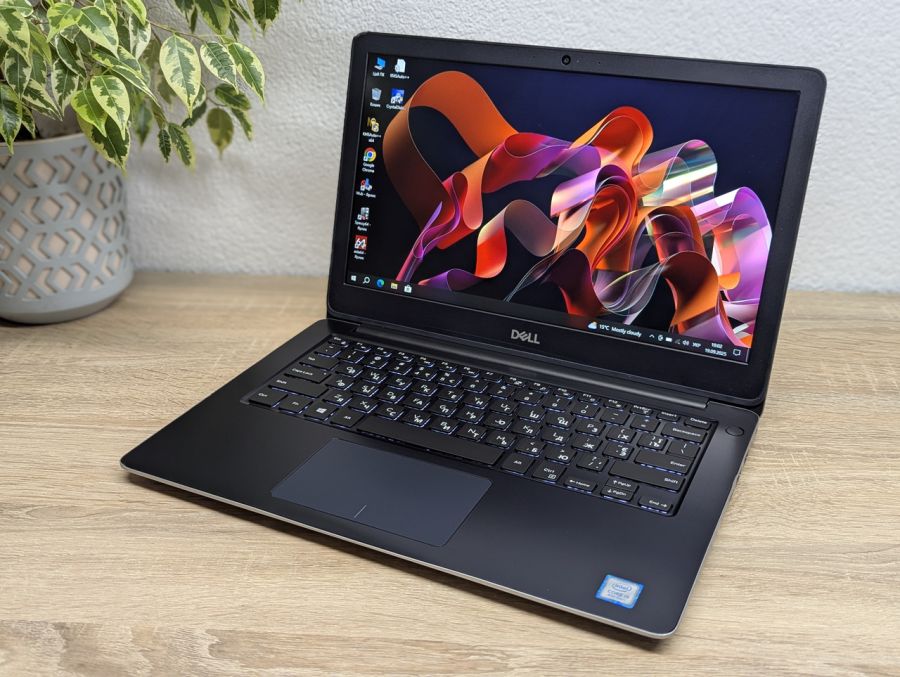 Ноутбук Б/В Dell Vostro 5370, Intel Core i5-8250U, DDR4 8 GB, SSD 128GB, 13" Full HD [ProductHub SKU Dell336]