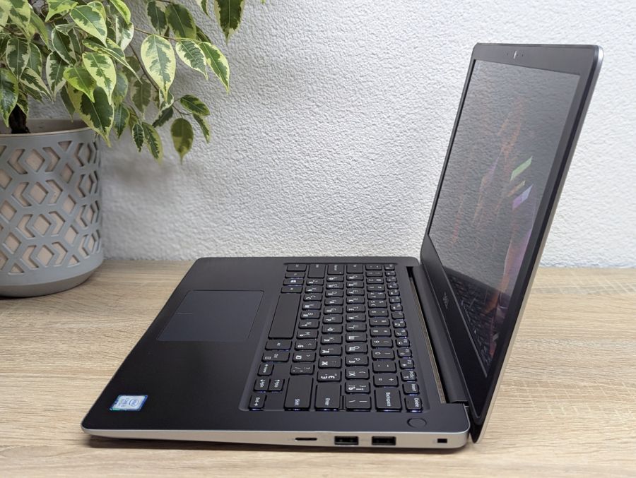 Ноутбук Б/В Dell Vostro 5370, Intel Core i5-8250U, DDR4 8 GB, SSD 128GB, 13" Full HD [ProductHub SKU Dell336]