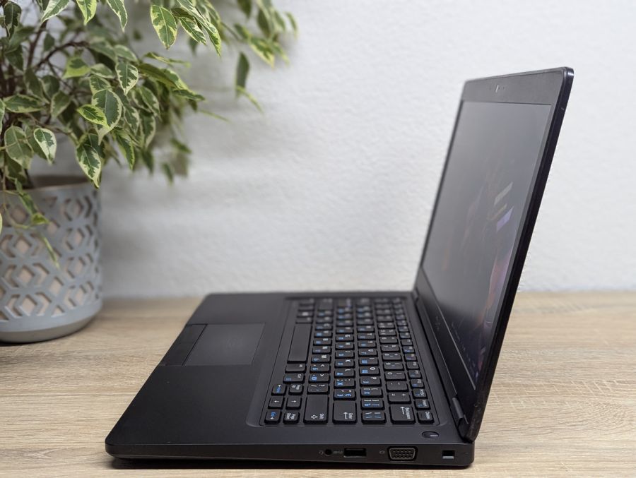 Уцінка! Ноутбук Б/В Dell Latitude 5480, Intel Core i5-6300U, DDR4 8 GB, SSD 256GB, 14" Full HD [ProductHub SKU Dell349]