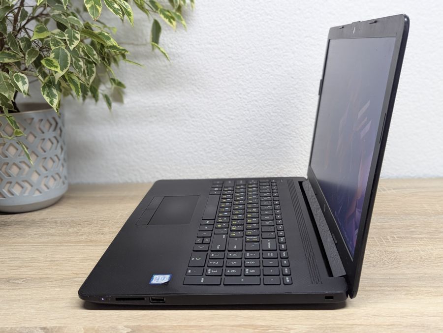 Ноутбук Б/В HP Laptop 15, Intel Core i3-8145U, DDR4 12 GB, SSD 256GB, 15.6" UHD [ProductHub SKU HP592]