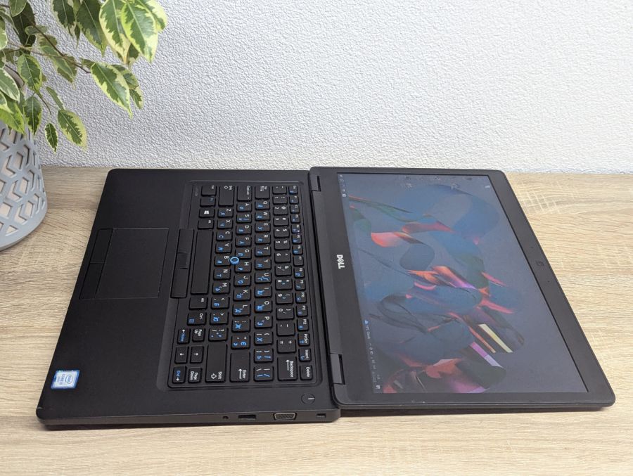 Уцінка! Ноутбук Б/В Dell Latitude 5480, Intel Core i5-6300HQ, DDR4 8 GB, SSD 128GB, 14" HD [ProductHub SKU Dell352]