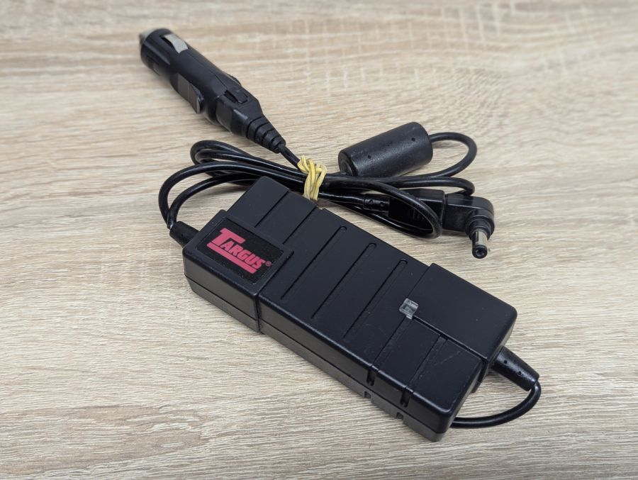 Б/В Автомобільний адаптер до ноутбука Fujitsu Targus PA350 [ProductHub SKU PA350]