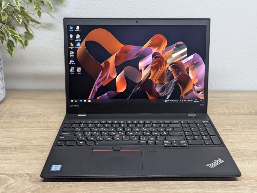 Ноутбук Б/В Lenovo ThinkPad T570, Intel Core i5-6300U, DDR4 16 GB, SSD 128GB, 15.6" Full HD [ProductHub SKU L306]