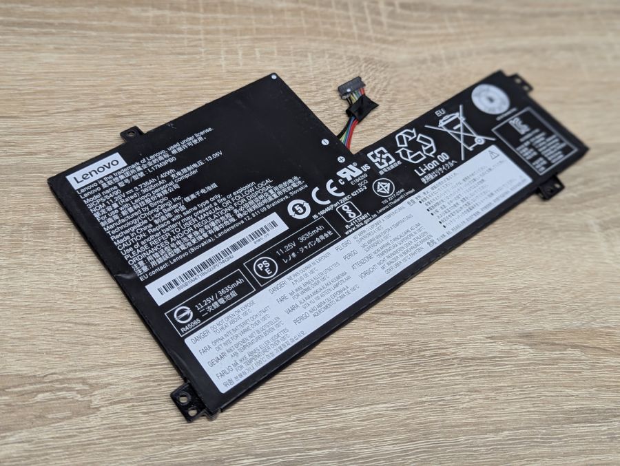 Б/В Акумуляторна батарея Lenovo L17M3PBO [ProductHub SKU L17M3PBO]