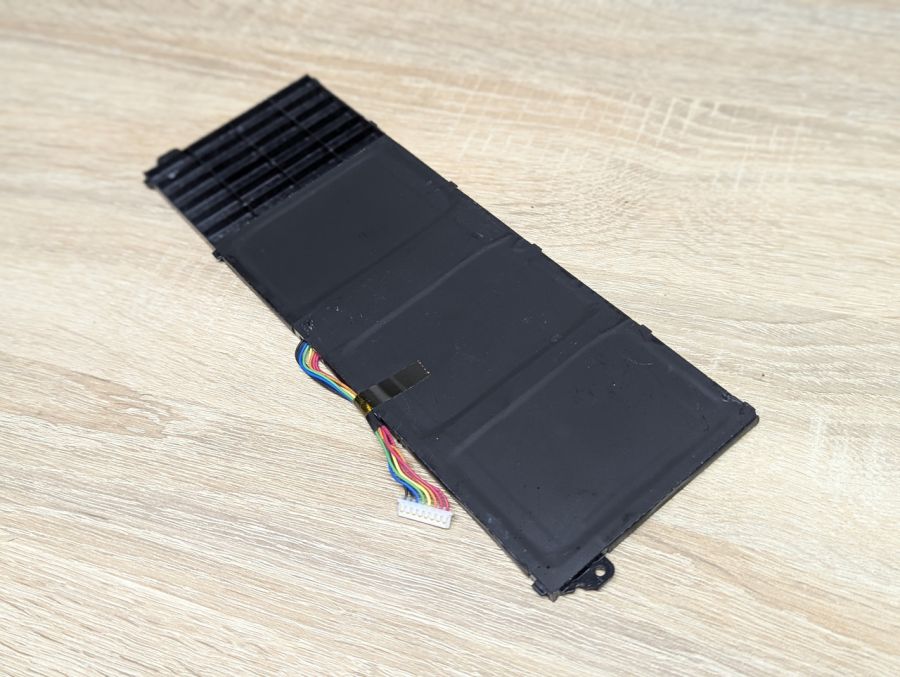 Б/В Оригінальна акумуляторна батарея Acer AC14B18J [ProductHub SKU AC14B18J-30]