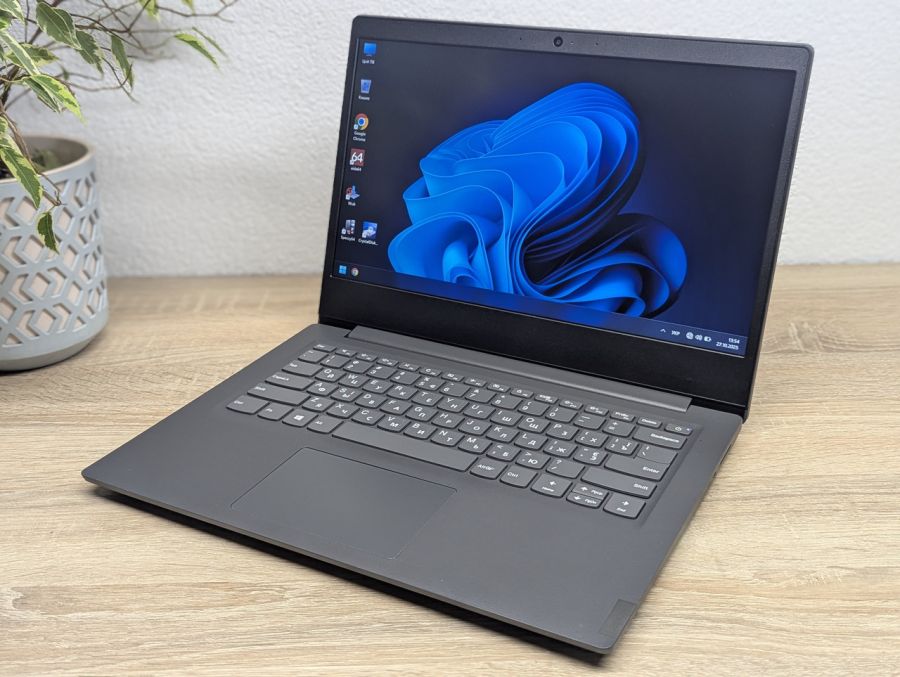 Уцінка! Ноутбук Б/В Lenovo V14-IWL, Intel Core i3-8145U, DDR4 8 GB, SSD 256GB, AMD Radeon Vega, 14" Full HD [ProductHub SKU L314]