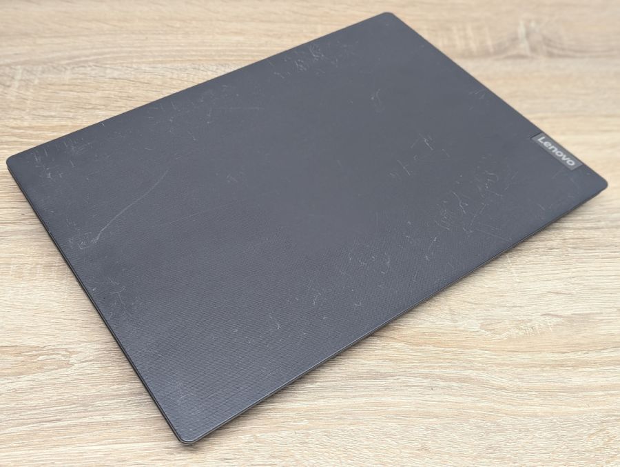 Уцінка! Ноутбук Б/В Lenovo V14-IWL, Intel Core i3-8145U, DDR4 8 GB, SSD 256GB, AMD Radeon Vega, 14" Full HD [ProductHub SKU L314]