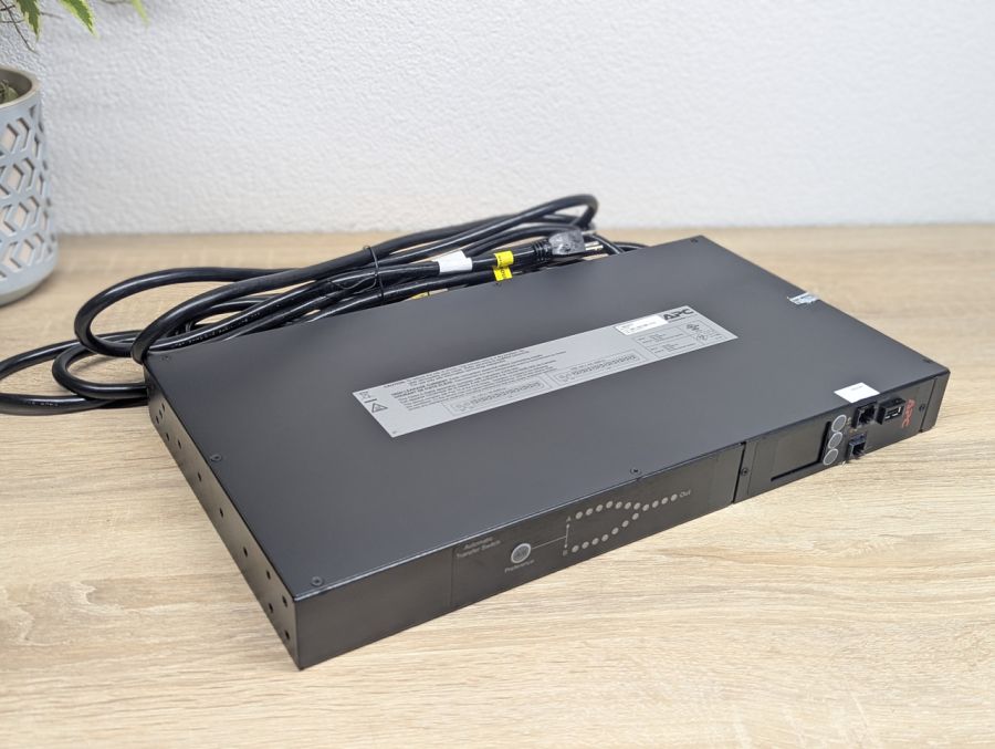 Б/В Блок розподілу живлення APC AP4450 [ProductHub SKU AP4450]